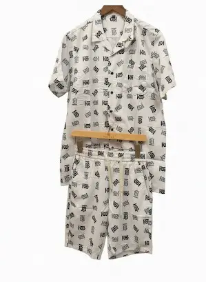 Style Affirmé : Ensemble Chemise & Short Homme